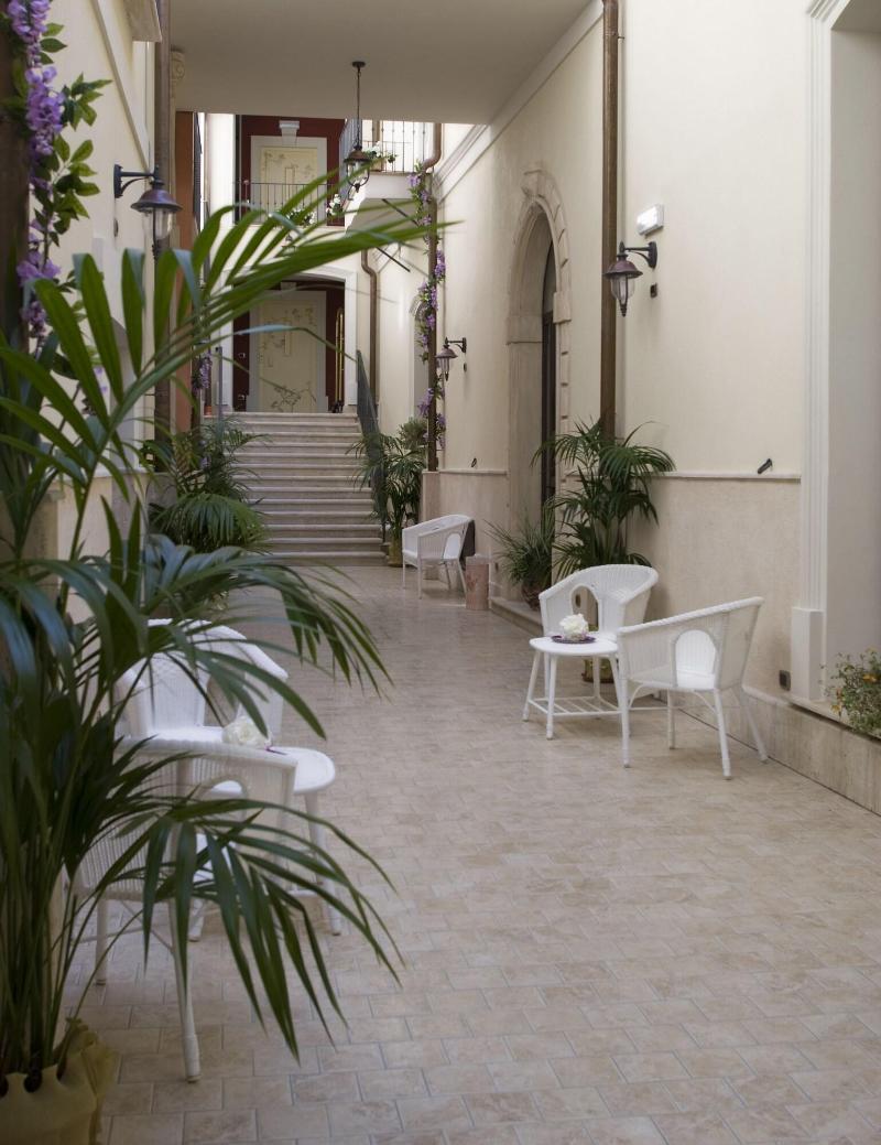 Palazzo Reginella Bovalino Marina Exterior foto