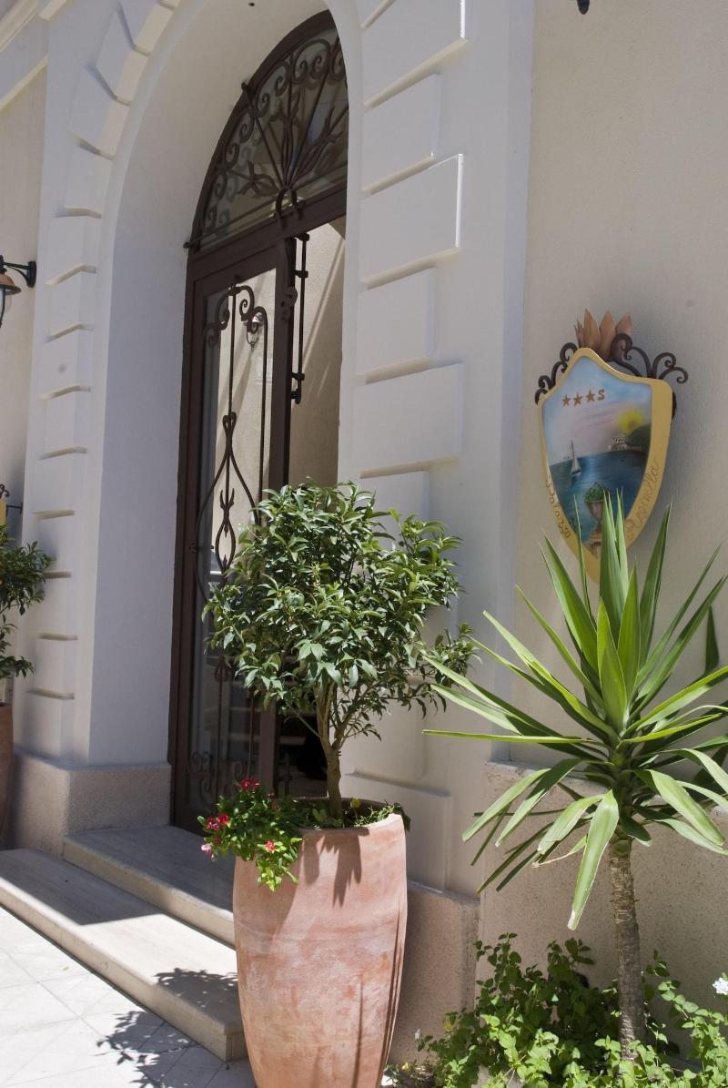 Palazzo Reginella Bovalino Marina Exterior foto